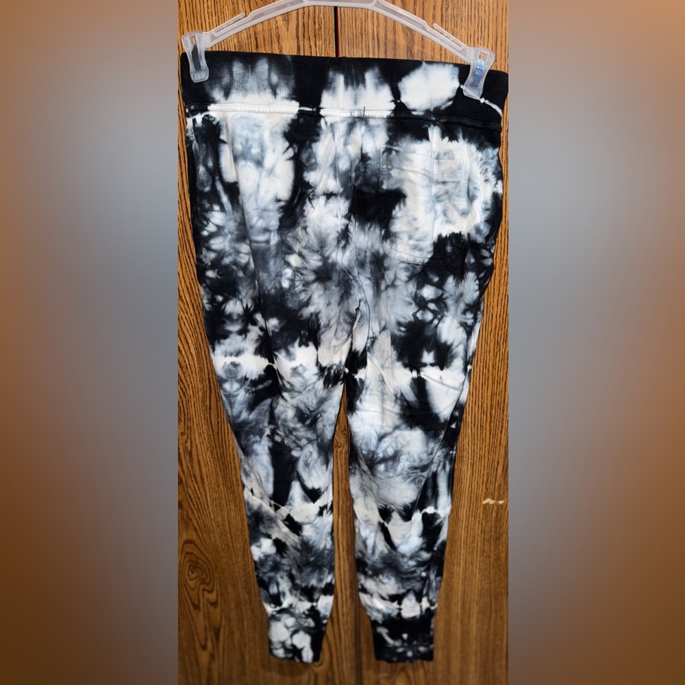 Young Fabulous & Broke Black and White Tie-Dye Joggers - Picture 3 of 3